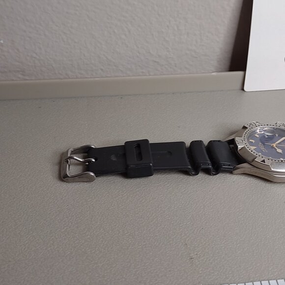 Nice Untested Blue And Black Analog Watch - Picture 6 of 11